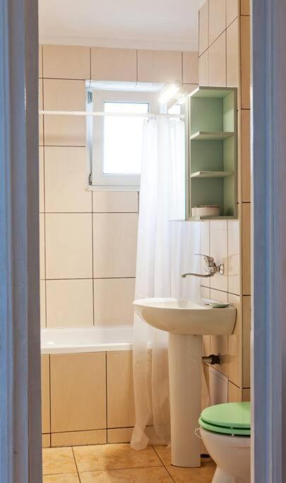 Cozy Cluj-Napoca Apartment In A Quiet Area Экстерьер фото